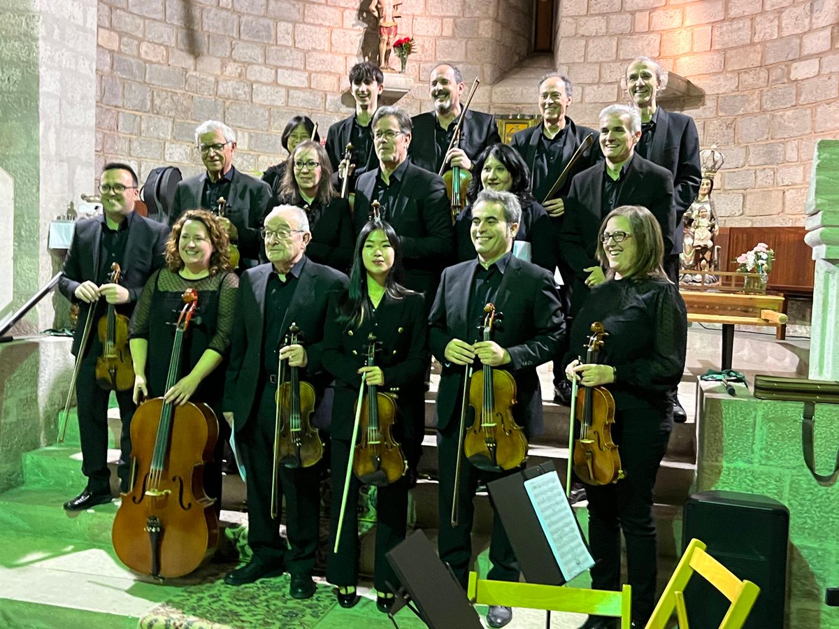 OrquestaSa49330's tweet photo. Ayer fue el concierto en Caleruega. Muchas gracias🎻🎶🎵 https://t.co/kytyl5OiPv