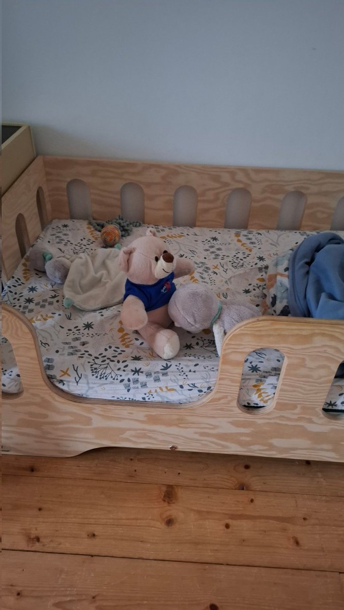 🍂☕️~𝐑𝐄𝐌𝐘~📚✍️ tweet media