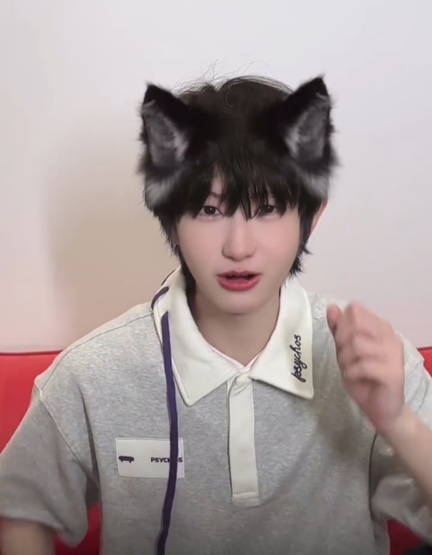 selfolssi ♤ tweet media