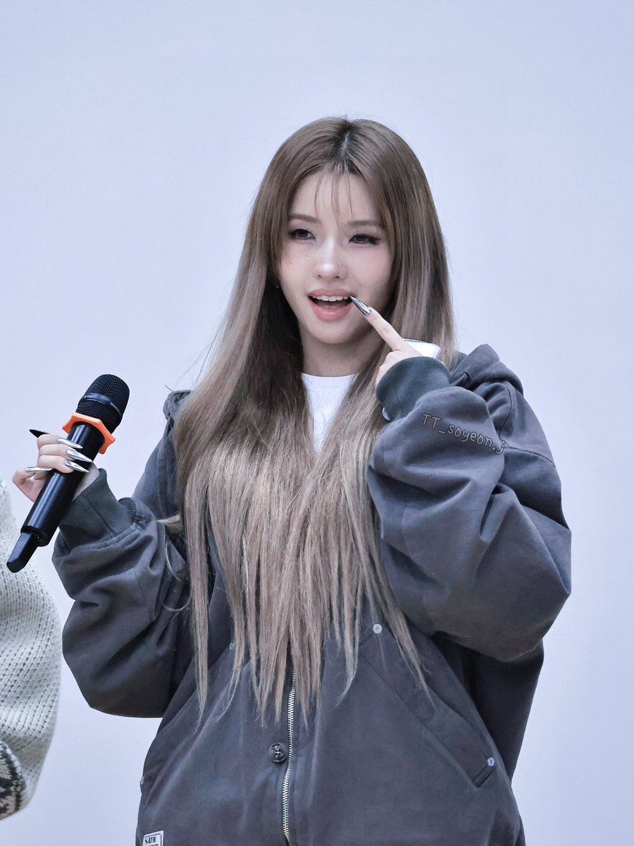 ttsoyeonjj's tweet photo. 귀여워요 😉

#소연 #SOYEON #idle #아이들 https://t.co/wLwA55kN6Q