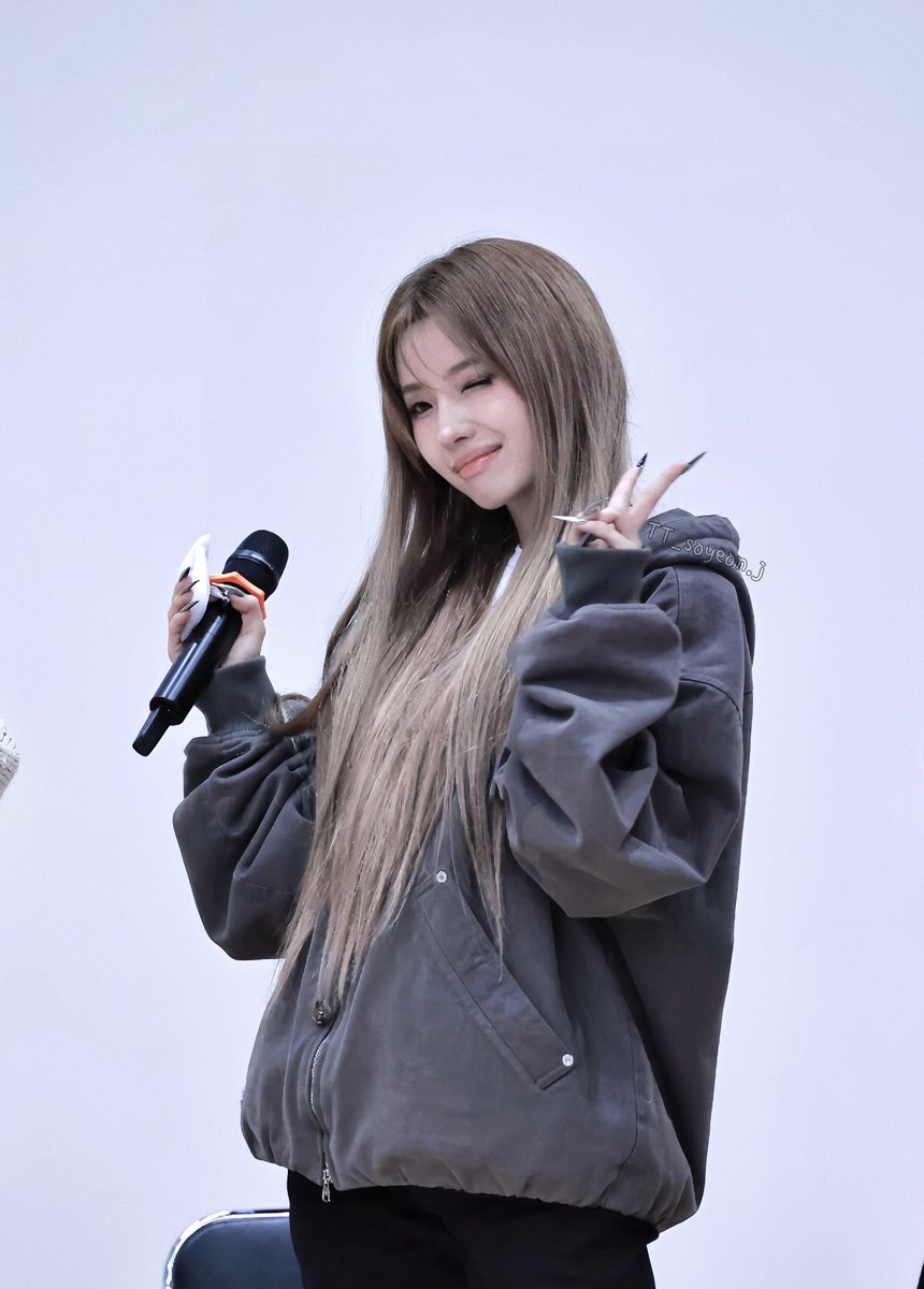 ttsoyeonjj's tweet photo. 귀여워요 😉

#소연 #SOYEON #idle #아이들 https://t.co/wLwA55kN6Q