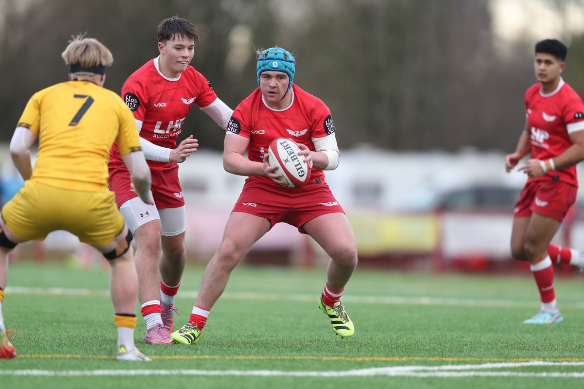A big win for our U18s in Llandovery 👊 

🔴 Scarlets U18s 57
🟡 Dragons U18s 12

Tries: Rhys Jones (2), Ashton Owen, Alfie Luger, Jayden Brown, Cole Lacey, Rhys Owen, Rhys Wyatt, Aled Skyrme

Cons: Madoc Evans (4), Toby Slater (2)

Llongyfarchiadau bois!!

#nextgeneration