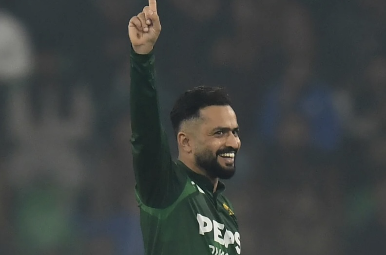 CricketCrowd's tweet image. REPLAY THE MOMENTS Ayub, Babar deliver as Pakistan whitewash Australia 3-0: 3rd T20 (Lahore)
Mohammad Nawaz took a five wicket haul as Pakistan dominated the 3rd T20I against Australia at the Gaddafi Stadium in Lahore.
cricketcrowd.com/displayvideo.h…
#PAKvAUS #AUSvPAK