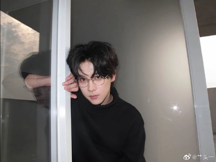 fanfanc_0's tweet photo. #TianXuing is shining brightly; a young man with many (+) qualities. Charitable and humble. He continues to grow. Do u understand why Lemonade love him? Maybe yes or not, but what does it matter? Love doesn't need complete understanding from others. Only from those involved 💛⚡️ https://t.co/jJhFQjHoJU