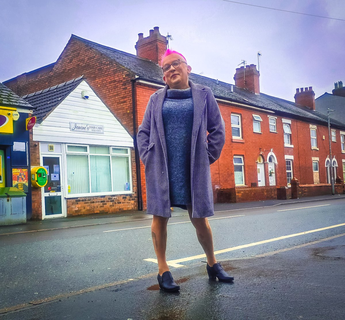 RocknRoller2019's tweet photo. Off to local to collect my dinner.

Yummy it was too x

#supportlocalbusiness 
#supportyourlocalpub https://t.co/WXnwjDrdKd