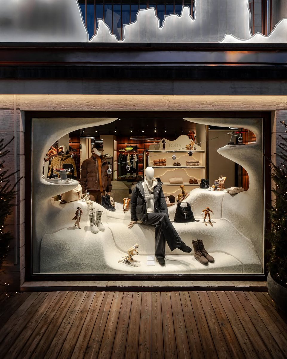cppluxury's tweet photo. TOD'S unveils latest collection at Cortina d'Ampezzo
#Tods #TodsGroup;#CortinaDAmpezzo #Italy #luxuryfashion #luxury #luxuryshoes #luxurybags @tods https://t.co/lppmOGGTiP