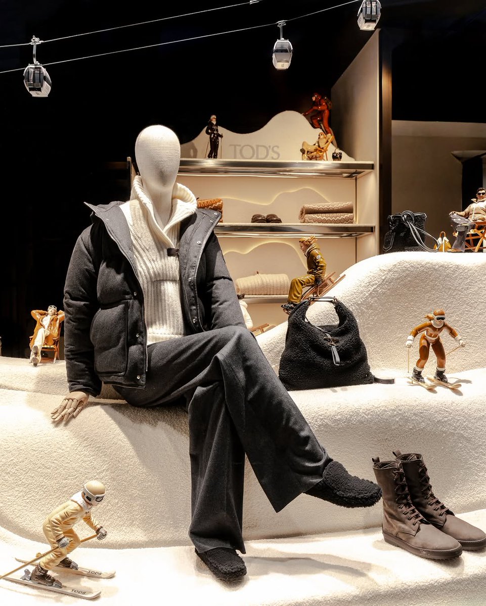 cppluxury's tweet photo. TOD'S unveils latest collection at Cortina d'Ampezzo
#Tods #TodsGroup;#CortinaDAmpezzo #Italy #luxuryfashion #luxury #luxuryshoes #luxurybags @tods https://t.co/lppmOGGTiP