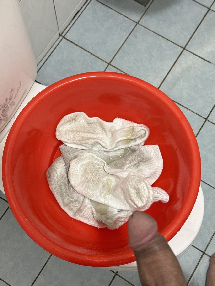 ming025746's tweet photo. 用錯洗衣精了啦⋯🥵
4天濃濃的😥 https://t.co/47UDbJTGw0