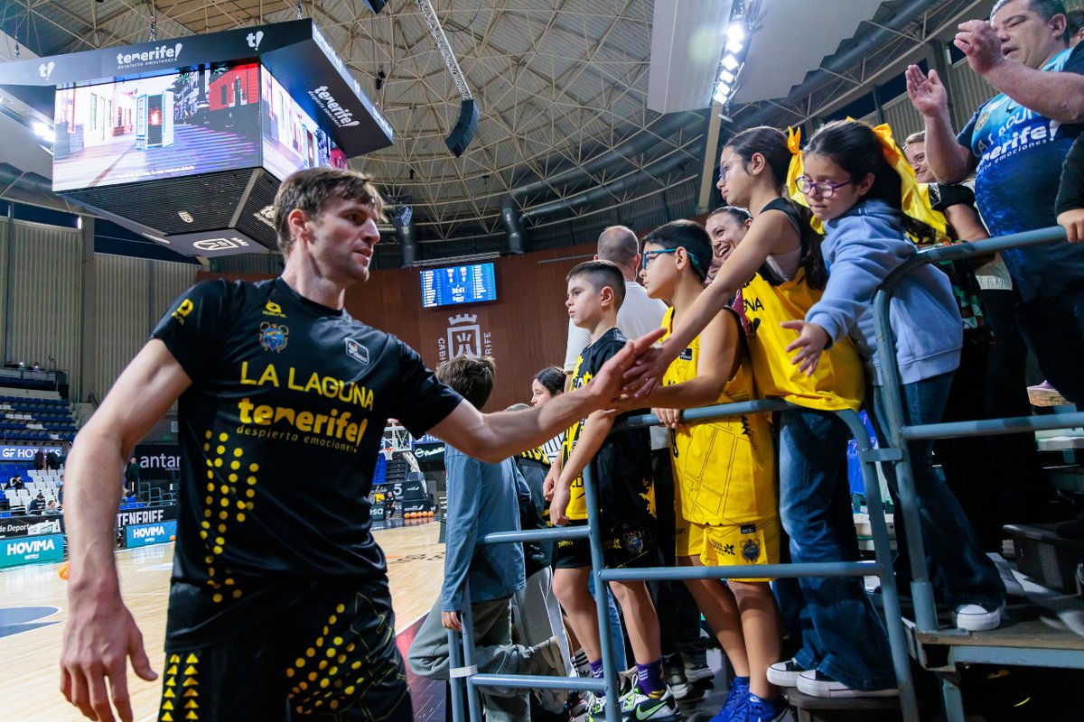 La Laguna Tenerife tweet media