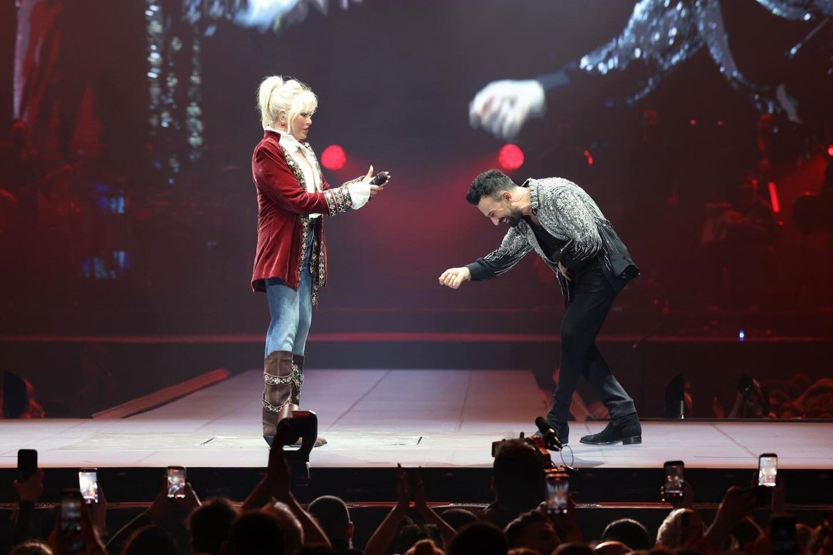 TARKAN &amp; AJDA PEKKAN

Volkswagen Arena İstanbul 
31.01.2026

📸 Yiğit Eken 
📸 Arda Aytan