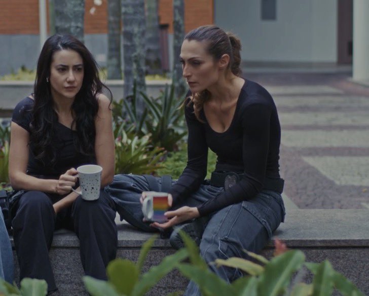 nogueirac07's tweet photo. A AMANDINHA E A SOFIA SÃO ATRIZES DO CARALHO, ELA SÃO COMPLETAMENTE DIFERENTES DAS PERSONAGENS https://t.co/YUdyxEdM4H