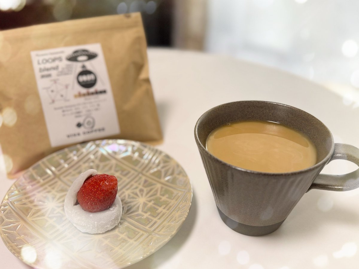 anc0xxx's tweet photo. LOOPS BLEND 完売したんだね👏🏻🥹🎊
1日2杯飲んでるから早くも3袋目突入したよ😘🫘
#ryusukekawamoto
#vivacoffee https://t.co/Hy9oYQFca7
