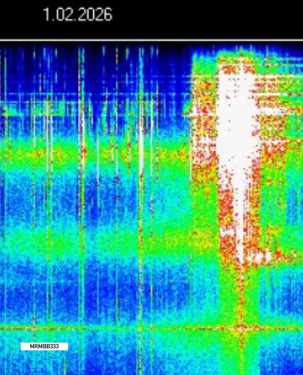 MrMBB333's tweet photo. THE SCHUMANN RESONANCE JUST SPIKED — AND IT WASN’T GRADUAL

A sudden, brief disturbance appeared on the Schumann Resonance chart — fast, intense, then gone.

This wasn’t background noise or a slow buildup.
It was a quick shift in Earth’s electromagnetic environment.

The data doesn’t tell us why.
It only shows something changed suddenly.

Did you notice anything around this time?
Pressure, fatigue, restlessness, ringing ears?

Drop what you felt + your location.

#MrMBB333 #SchumannResonance