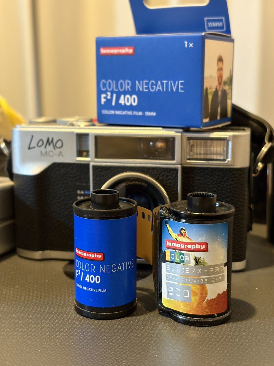 mtkFE's tweet image. Lomo MC-Aに詰めるフィルムは、このカメラが知らない時代のLomography。
フィルムよりも若いカメラってなんか不思議な感覚。　

#Lomography