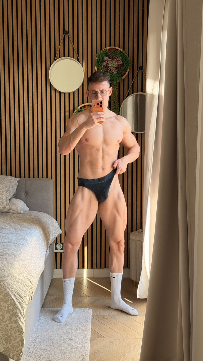 rubbertwunk_2's tweet photo. Chudai 👅 https://t.co/1qrMLIcIni