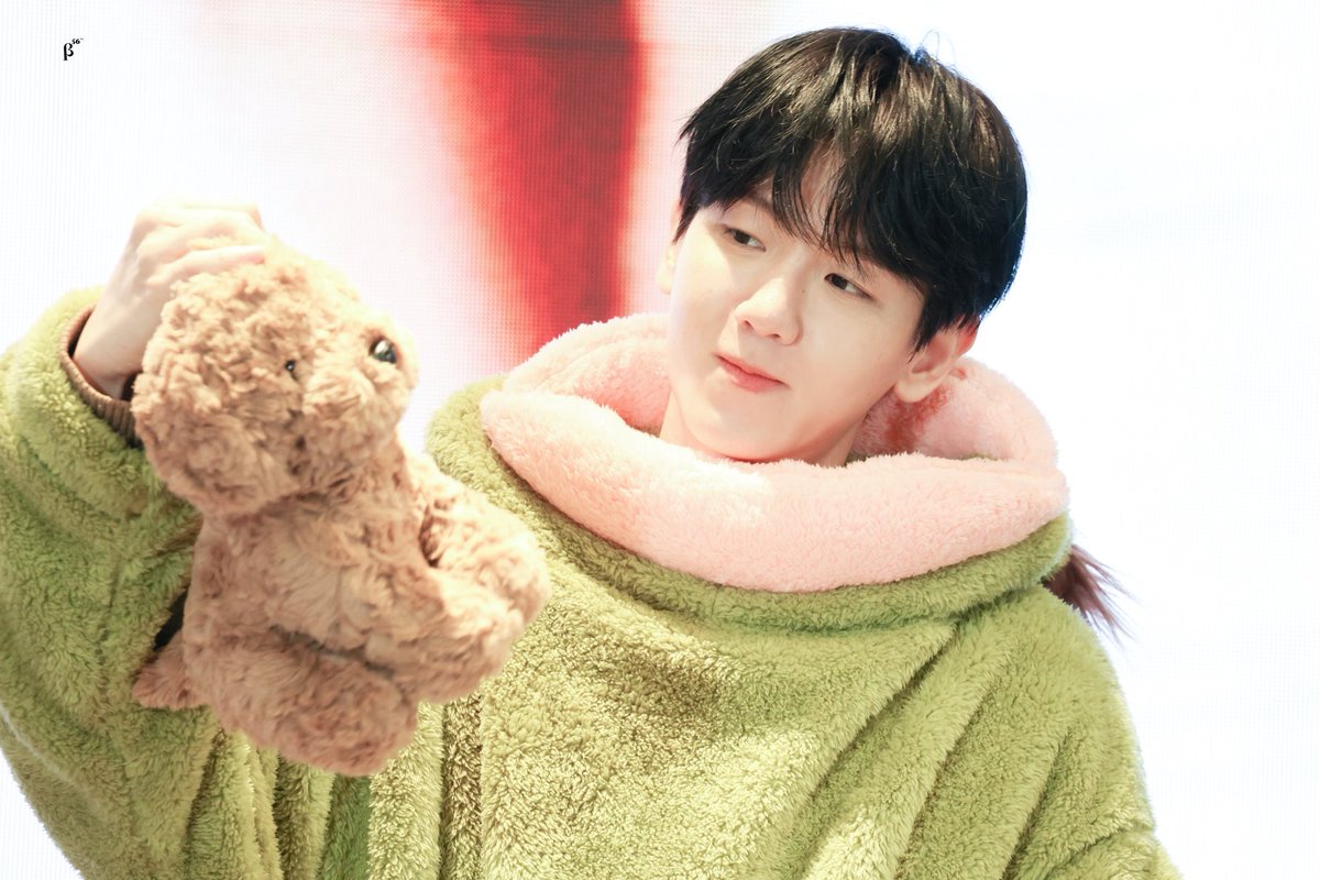 Berryyu56 tweet media