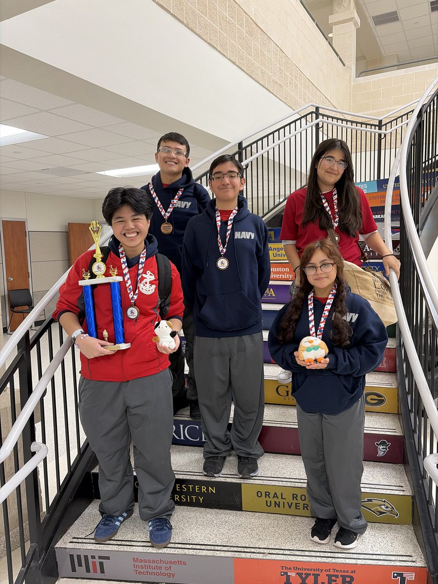 Master Chief Bernal tweet media