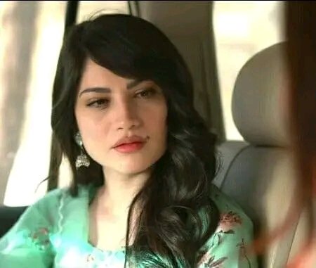 په زړه دې څه دي راته وايه 
خمارو سترګو دې ګيلى راوړيدينه