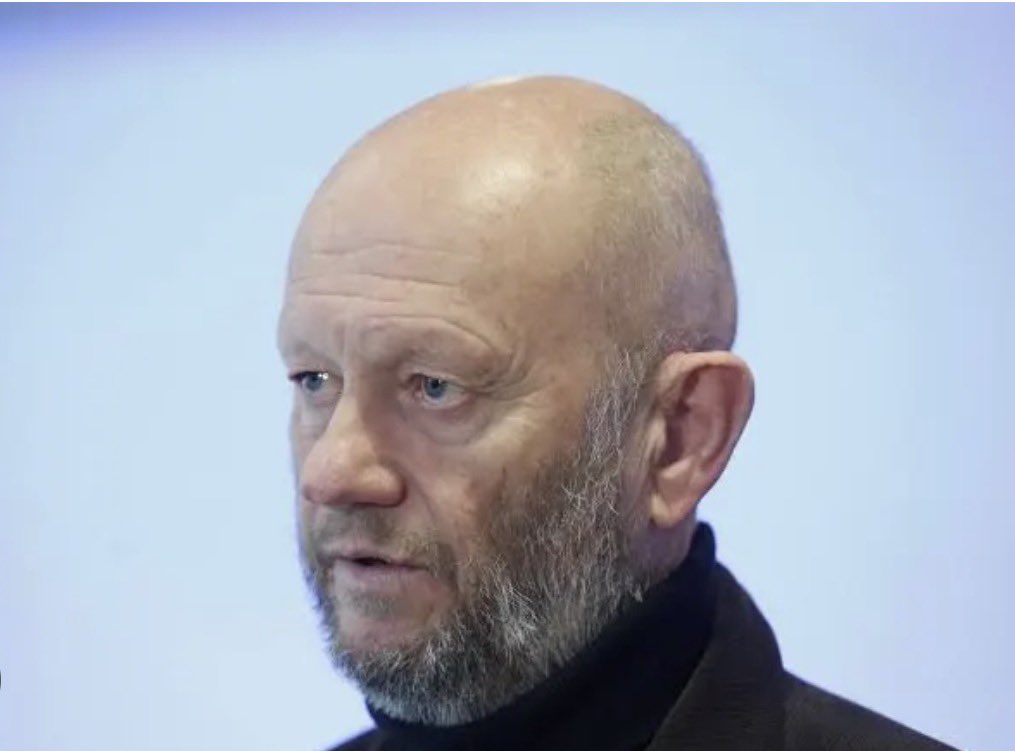 Folk med partiboka i orden🦊