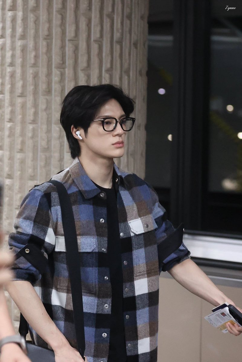 if you let me

a jeno au ft. jaehyun &amp; sion
by siebeyya