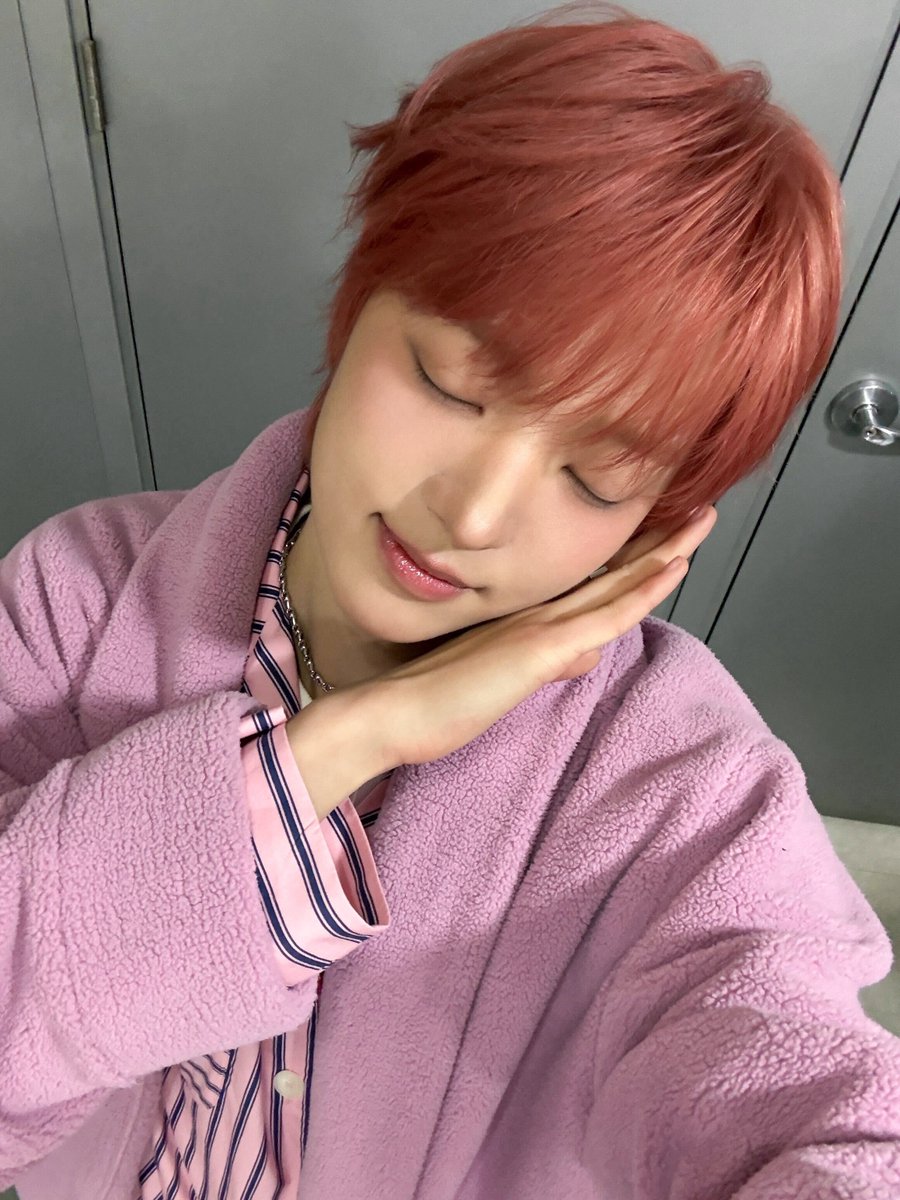 hruooji's tweet photo. 이건 톤그로가 아니야..
의주의 노릇미를 더욱 살려주는 예쁜 색이애요…😭 너무잘구워졌어요.. 구움정도 최상입니다 https://t.co/nXx6nB30Wj