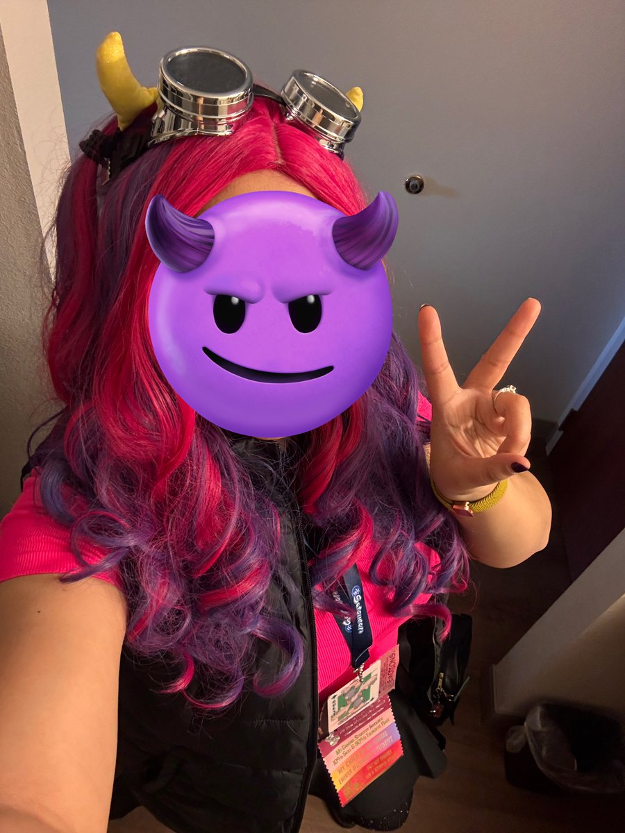 wildspicevt's tweet photo. WILDSPICE’S FIRST SOLO CONCERT?! WILDSPICE’S FIRST SOLO CONCERT AT @Setsucon at 1:30pm COME SEE ME?! 😭😈 https://t.co/ooeKkEkzGY