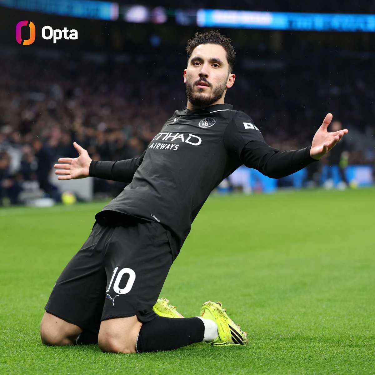 19 - Rayan Cherki has 19 goal involvements in all competitions for Manchester City this season (9 goals, 10 assists); the only player with more for Premier League clubs in 2025-26 is his teammate Erling Haaland (32). Superstar.