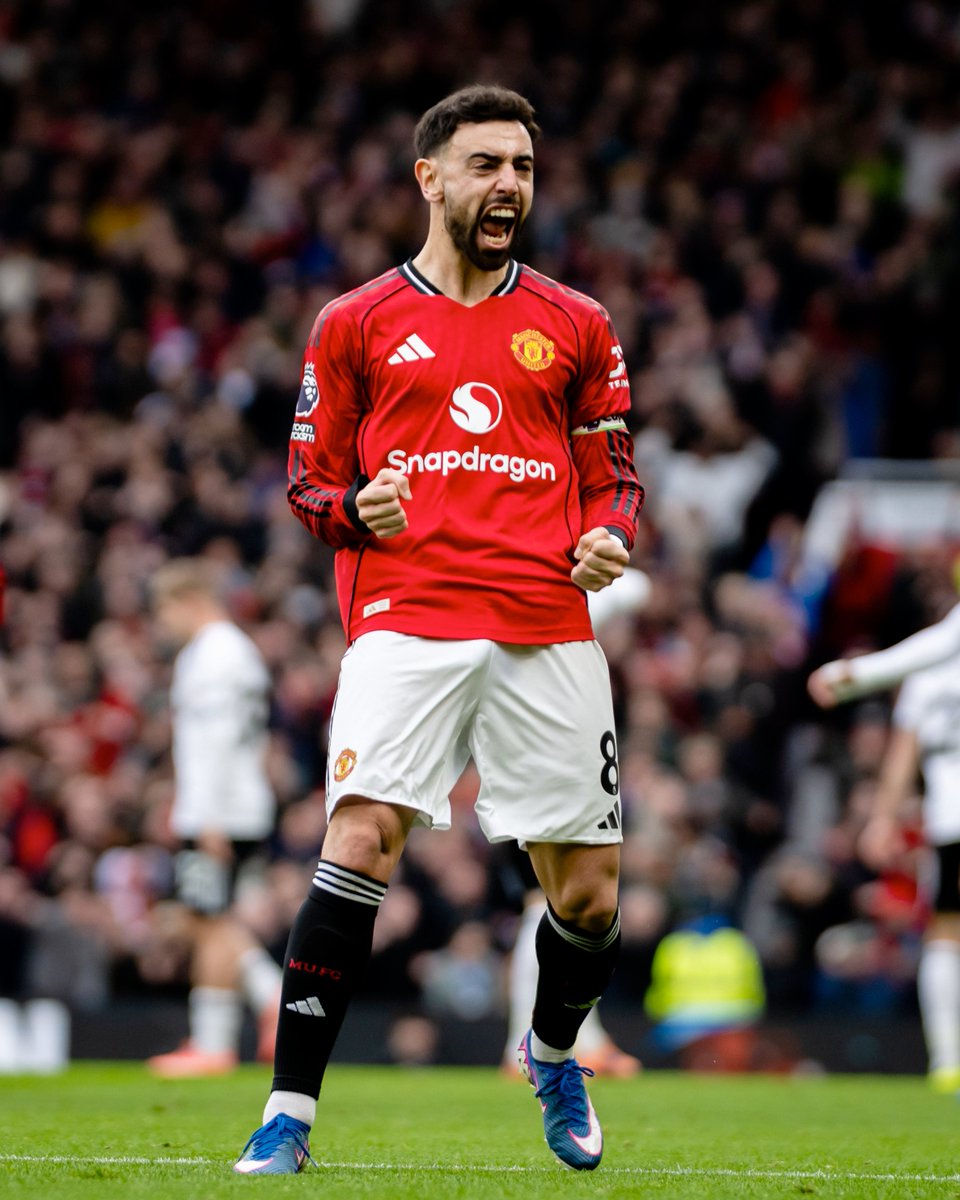 AdamJoseph's tweet image. Bruno Fernandes needs one assist to become the third player in club history to have 100 goals &amp;amp; 100 assists for Manchester United, joining Ryan Giggs (168 goals &amp;amp; 273 assists in 963 apps) &amp;amp; Wayne Rooney (253 goals &amp;amp; 142 assists in 559 apps).

103 goals &amp;amp; 99 assists in 312 apps.