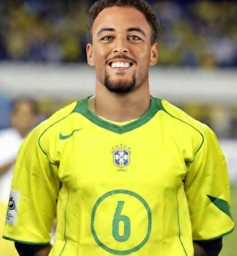 FloLyon's tweet photo. Roberto Kluivert Carlos 🚀 https://t.co/raxTZkczS3