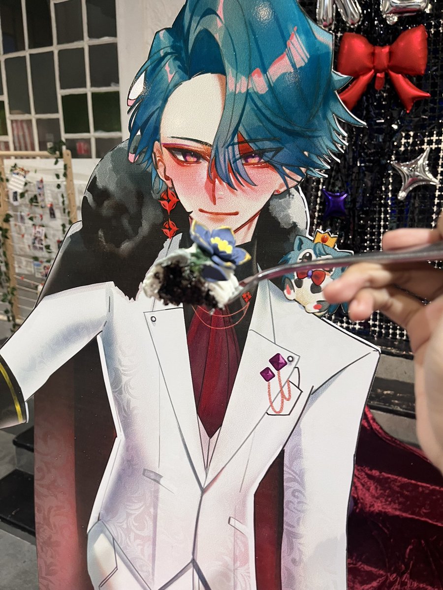 oritskr's tweet photo. otsu dorecafe 👑🦔❤️
nice to meet all the minmins too!!! 
#CrownedByDesign2026 
#FreoBirthdayEvent https://t.co/LURELk70Wf