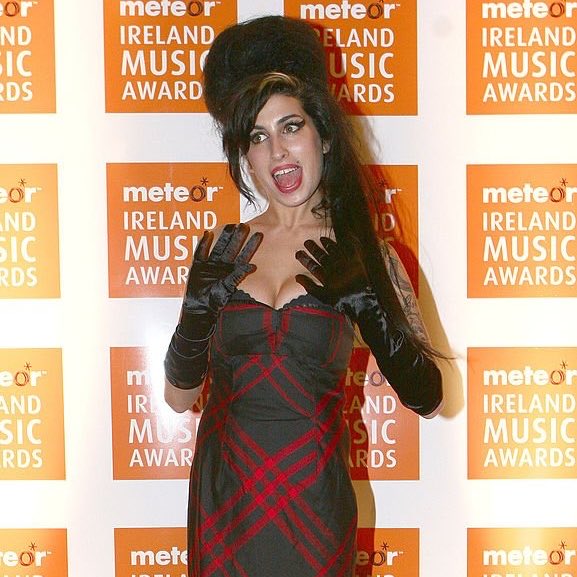 amywinehouse's tweet photo. On this day in 2007, Amy took home Best International Artist at the Meteor Irish Music Awards and lit up the stage by performing ‘Rehab.' 🩷 https://t.co/Y9H9FzuJc4