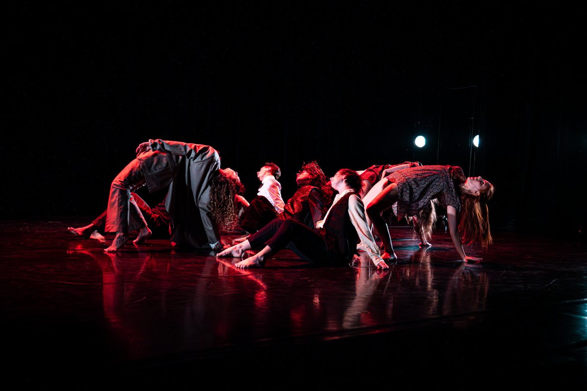 villedecergy's tweet image. #danse | 🕺 🎵 Le Centre de formation danse (CFD) de #Cergy vous ouvre ses portes et vous propose des 𝐫𝐞𝐧𝐜𝐨𝐧𝐭𝐫𝐞𝐬 𝐜𝐡𝐨𝐫𝐞́𝐠𝐫𝐚𝐩𝐡𝐢𝐪𝐮𝐞𝐬 les 6, 7 et 8 février !

👉 Au programme : une pièce de hip-hop contemporain immersive, des rencontres et surtout, le grand