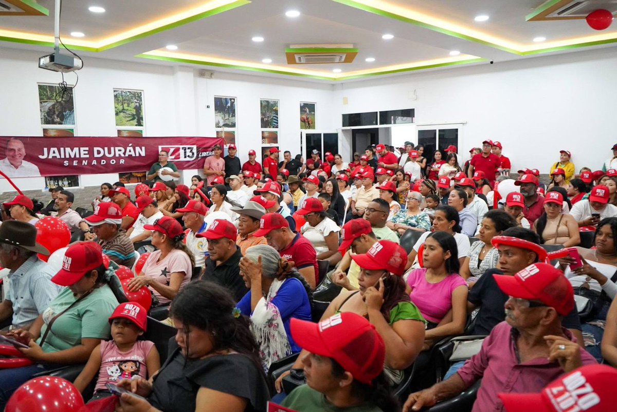 jaimeduranbar's tweet photo. GRACIAS ARAUCA y a nuestro diputado @dagg2323 , al candidato a la cámara por el Departamento de Arauca @GERMANROZOANIS L101 por tan importante invitación y apoyo al creer en un futuro mejor para todos. 🚩
¡Seguimos construyendo en el territorio nacional! 🇨🇴 https://t.co/IIRl2jClLj