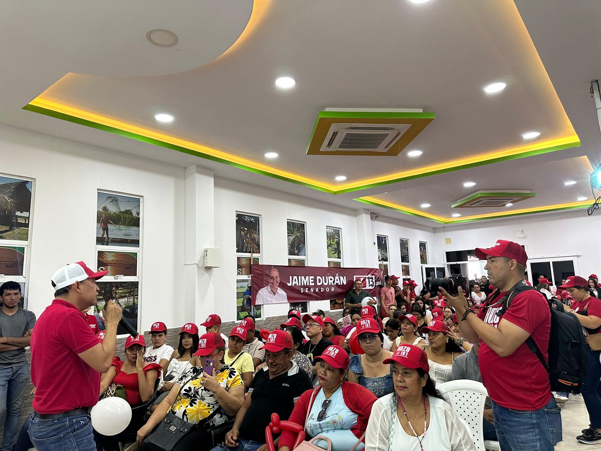 jaimeduranbar's tweet photo. GRACIAS ARAUCA y a nuestro diputado @dagg2323 , al candidato a la cámara por el Departamento de Arauca @GERMANROZOANIS L101 por tan importante invitación y apoyo al creer en un futuro mejor para todos. 🚩
¡Seguimos construyendo en el territorio nacional! 🇨🇴 https://t.co/IIRl2jClLj