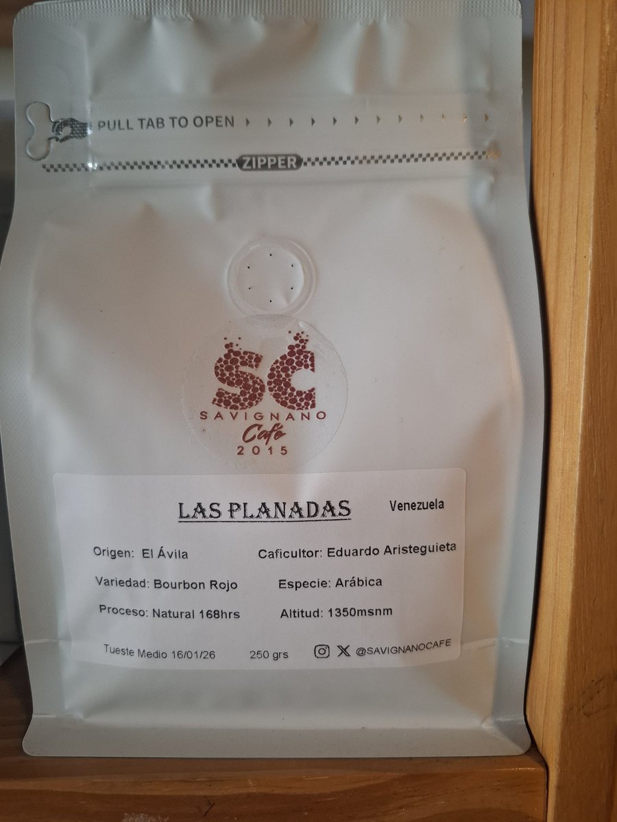 Si estas en Caracas, quierea disfrutar un cafe cono se debe, desde wl tueste a la preparacion, no dejes de visitar a <a href="/SavignanoLuis/">Luis Savignano</a> en el Hatillo.