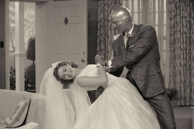 Elizabeth Olsen Access tweet media