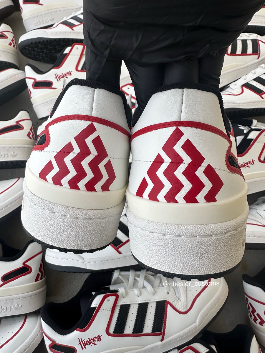 I’m proud to partner with <a href="/HuskerMBB/">Nebraska Men's Basketball</a> for the second consecutive year, designing custom shoes for their coaching staff to wear in support of the annual @CoachesVsCancer game tonight! 🌽🏀

#customshoes #coachesvscancer #huskers