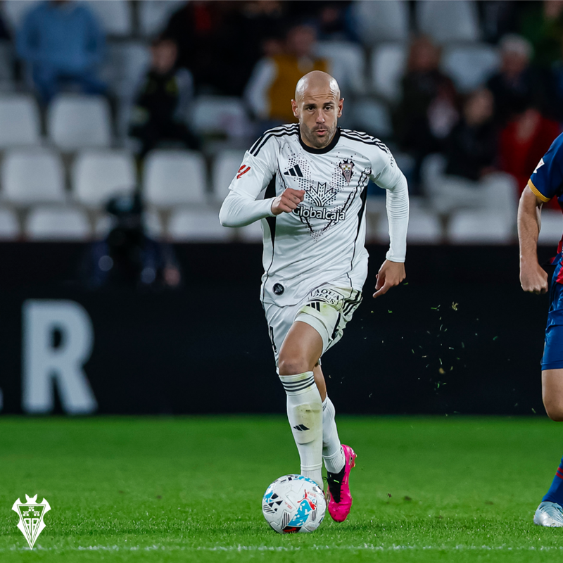 AlbaceteBPSAD's tweet photo. Gracias, Jon 🤍

Se marcha del Alba habiendo disputado 40 partidos oficiales con la zamarra manchega en temporada y media.