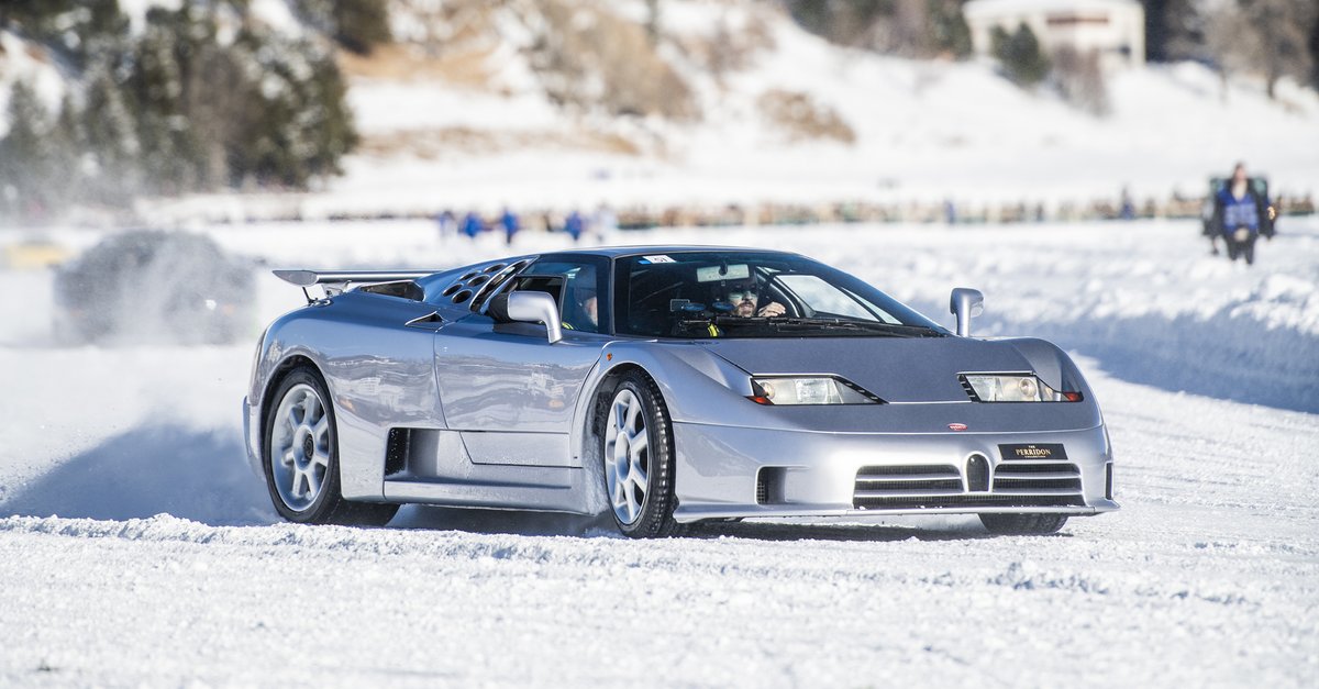 Bugatti's tweet photo. A frozen stage.
Three VEYRON legends.
The BOLIDE unleashed.
Art, power, and heritage in perfect harmony. BUGATTI at The I.C.E. St. Moritz.

#BUGATTI #TheIceStMoritz 
–
WLTP: https://t.co/mCEE0ghyaw https://t.co/Sg241wxnyV