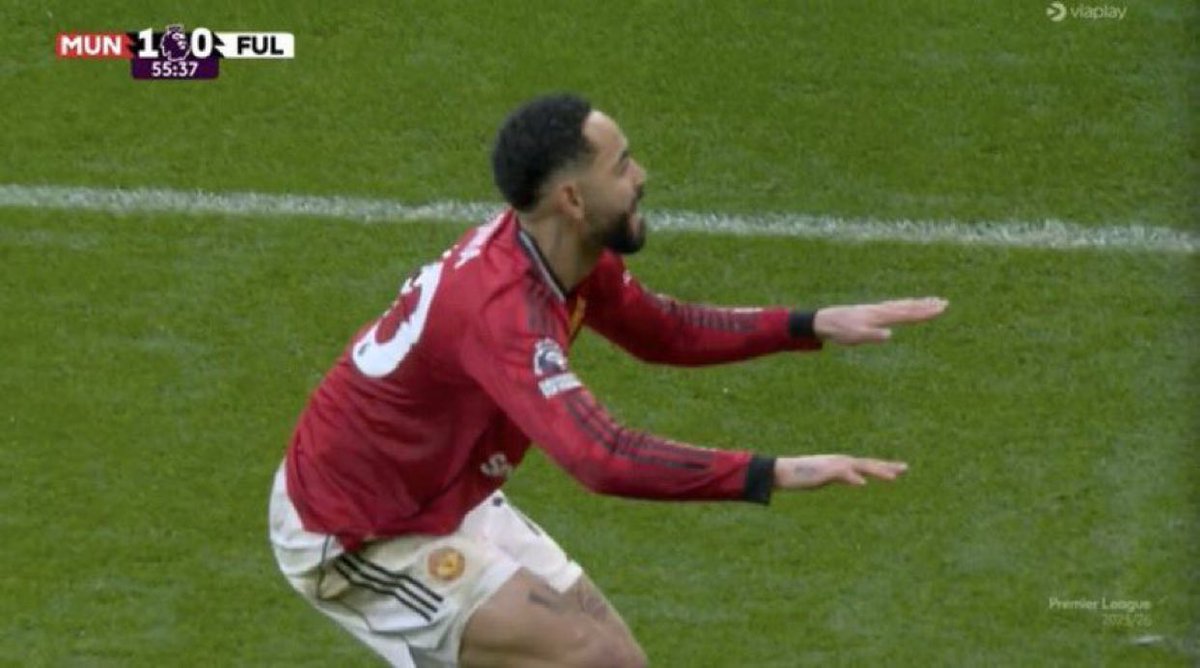 thomasalencr's tweet photo. Roy Keane:

“Sair do Garnacho para o Matheus Cunha é o melhor upgrade de transferência do Manchester United nos últimos 15 anos.” https://t.co/XebeNlC2I0