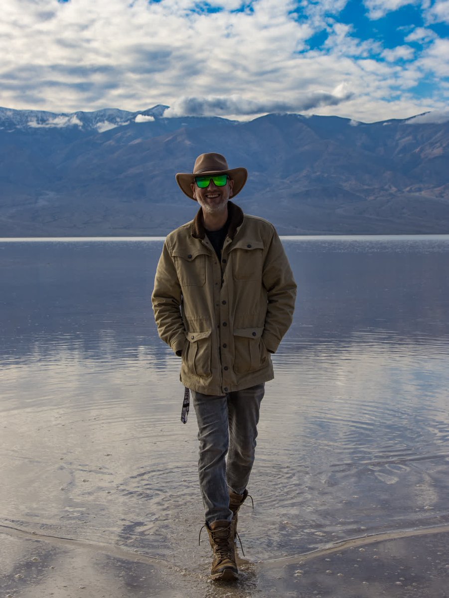 ShredShades's tweet image. No rush. No noise. Just a good view and a clear head. 

#shredshades #shredeverything #sunglasses #deathvalley #adventure