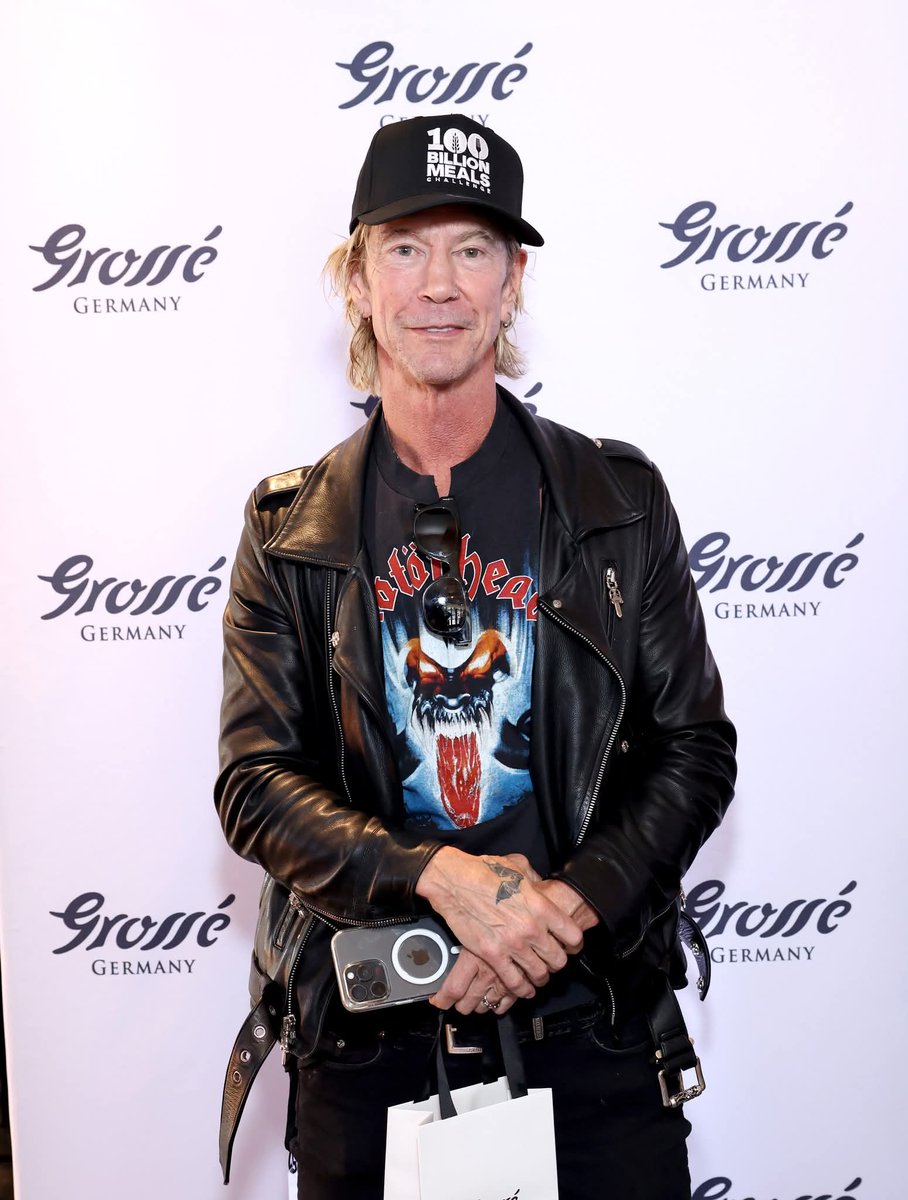 DuffMckaganArg's tweet photo. Gift Lounge for the 68th GRAMMY Awards en Los Angeles, California 31/01/2026
@DuffMcKagan estuvo presente y en momentos @SuHolmesMcKagan también vía facetime 😀❤️
📷 By Getty Images (Tommaso Boddi y Araya Doheny)
#duffmckagan #grammys #giftlounge #duffmckaganargentina https://t.co/Fw3P0j5TLc