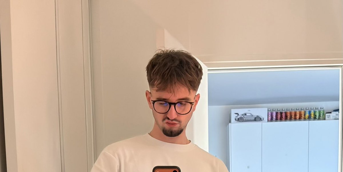 𝑻𝒉𝒆𝒐 tweet media