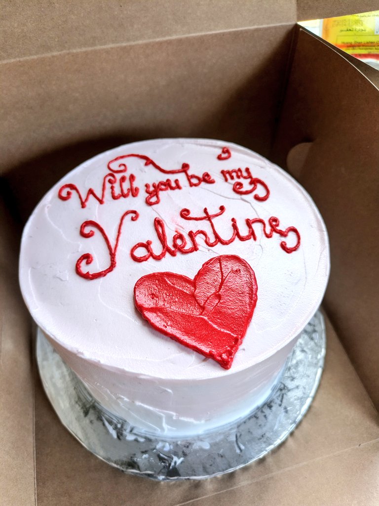 house_amato's tweet photo. February = Valentine's Day orders😋🌹 https://t.co/xq1p7cx95t