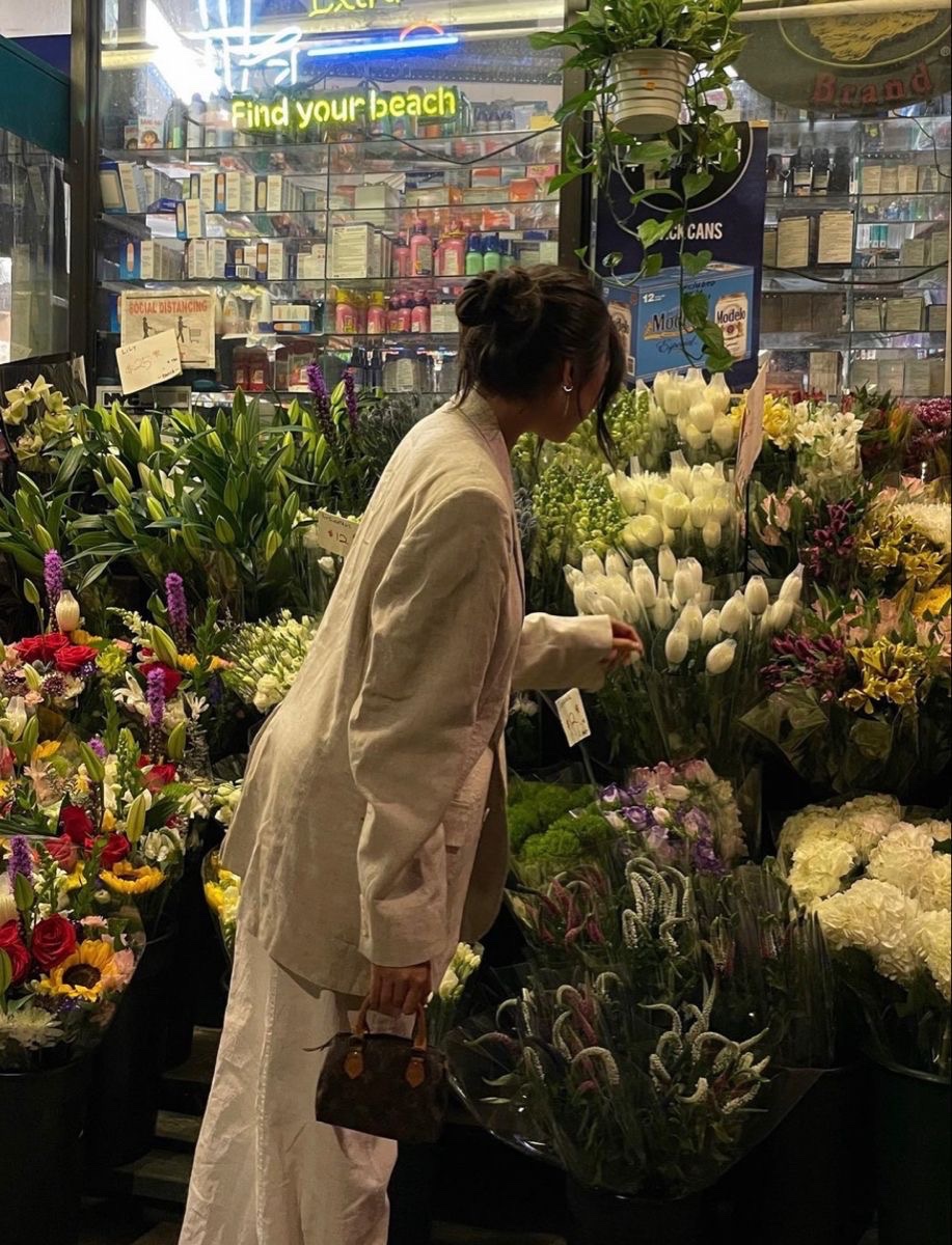 Diorgirlx's tweet image. flowers