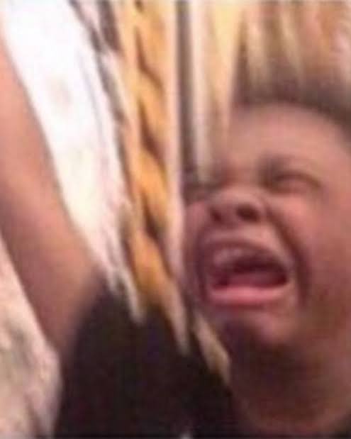 Nací solo para verte
Nací solo para verte llegar a mí