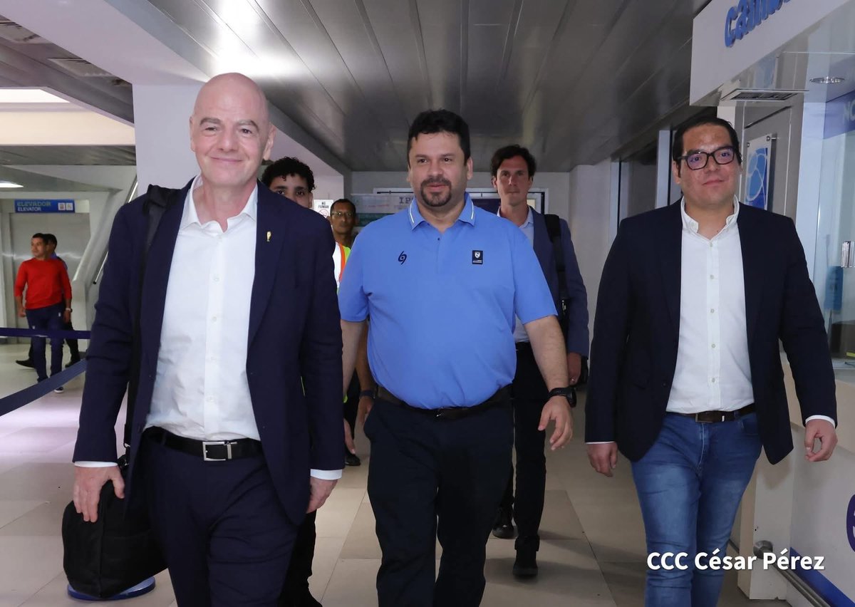 Pliniosg23's tweet photo. #Nicaragua | El presidente de la Federación Internacional de Fútbol Asociado (FIFA), Gianni Infantino, se despidió la noche de este sábado de nuestro País y constatando los avances en el desarrollo del fútbol.🥅 
@fifacom_es 
@fifaworldcup_es 
@TheChampions 
#DeportesCDNN https://t.co/p9xtLJxeLE
