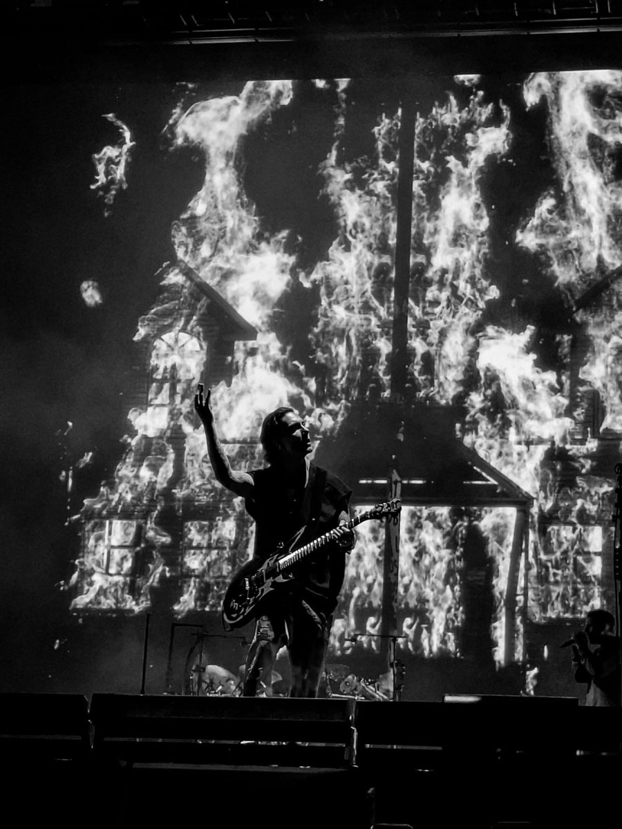 verdantfe's tweet photo. Cara que dia incrível!!!!! O melhor dia da minha vida tá maluco!!!!🖤🖤🖤

Realizei um sonho de ver minha banda favorita de pertinho!!!! E foi surreal.

@TheOfficialA7X @Vengenz1 @SynysterGates

Vocês arrasaram!!!! https://t.co/KmeB1hykOI