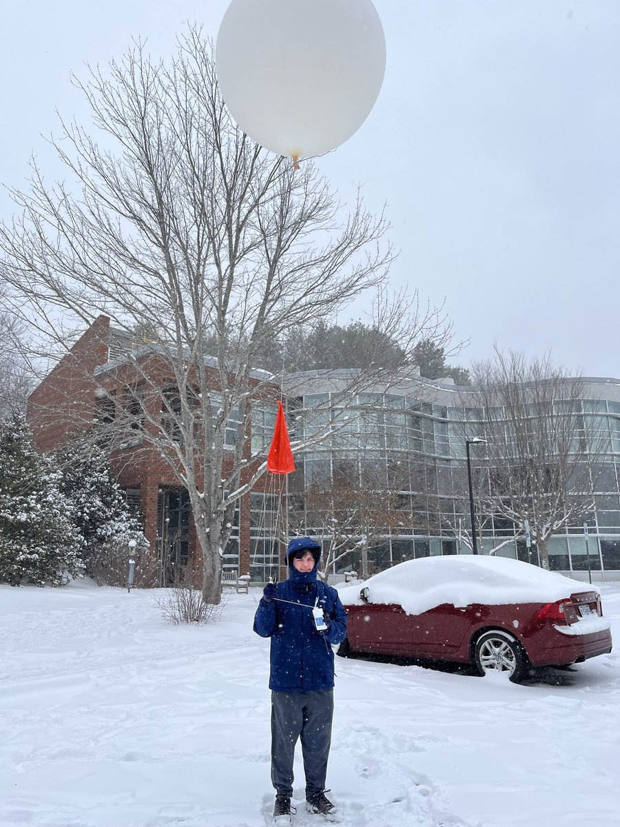 WMJ_wx's tweet photo. Had a great time launching weather balloons with SEMPE this past weekend. We ended up with a little over 6” of snow with some areas having nearly 18” drifts. We finished of with some good very cold NWFS which led to some very good dendrite photo taking! @NWSGSP @UNCAweather #ncwx https://t.co/S0ZB98QIJW