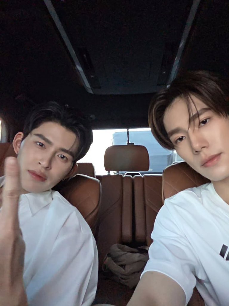 Farah_91Babyz's tweet photo. That day~~ that new car https://t.co/dVa53MhB4u
